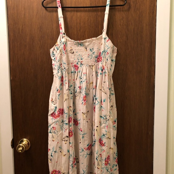 Floral / bird  dress - Picture 2 of 4